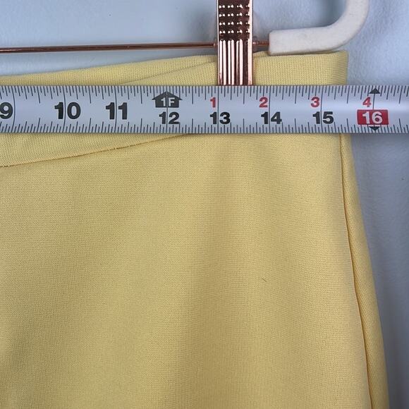 Vintage 1960s Union made pale yellow Russ button front skort - Picture 4 of 10